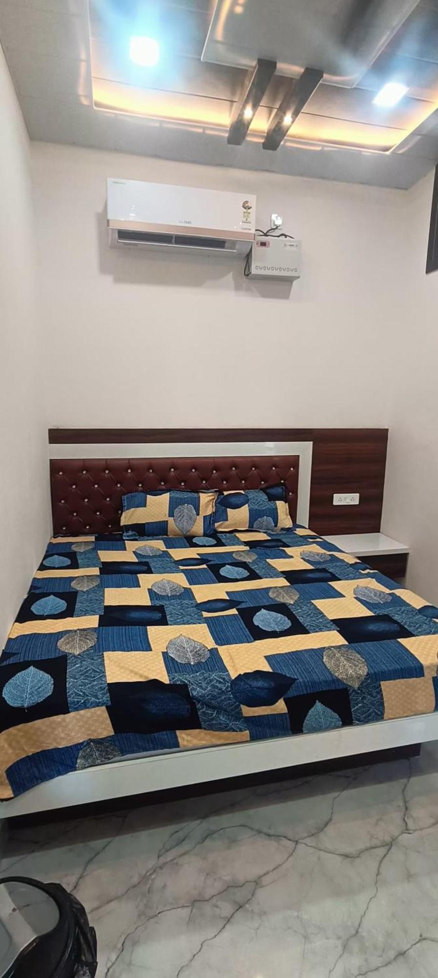 Goenka Home Stay Barsana Chhata Kültér fotó