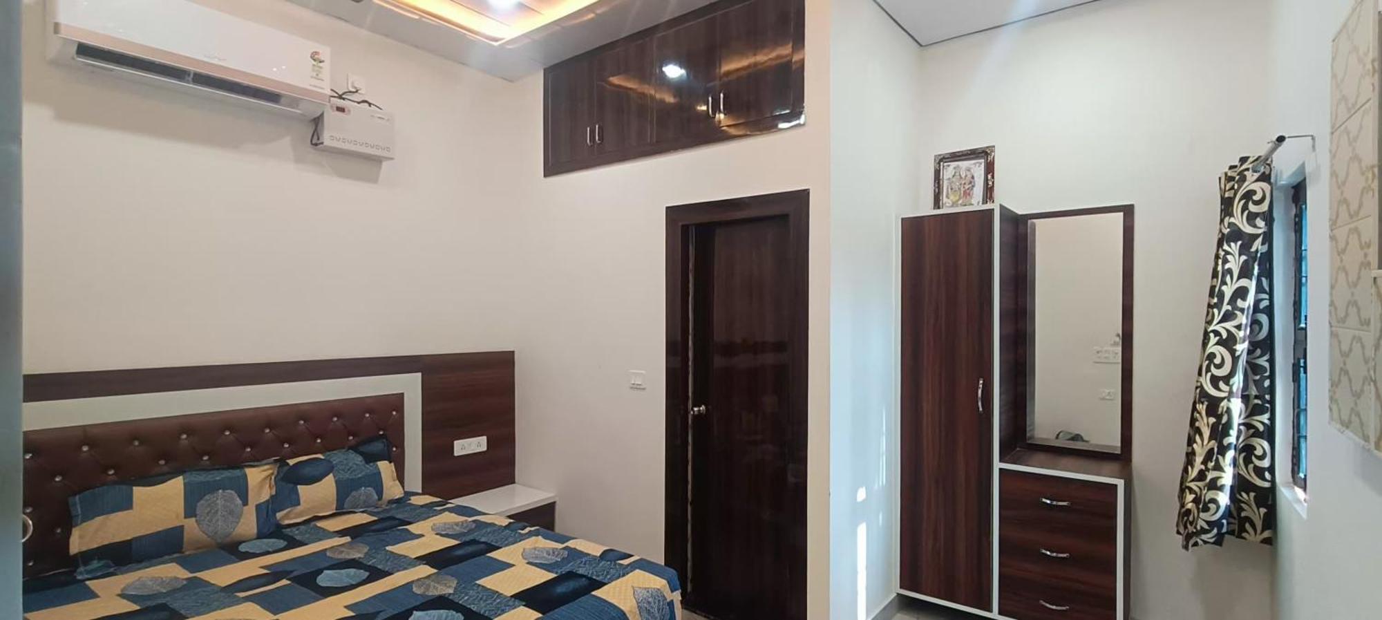 Goenka Home Stay Barsana Chhata Kültér fotó