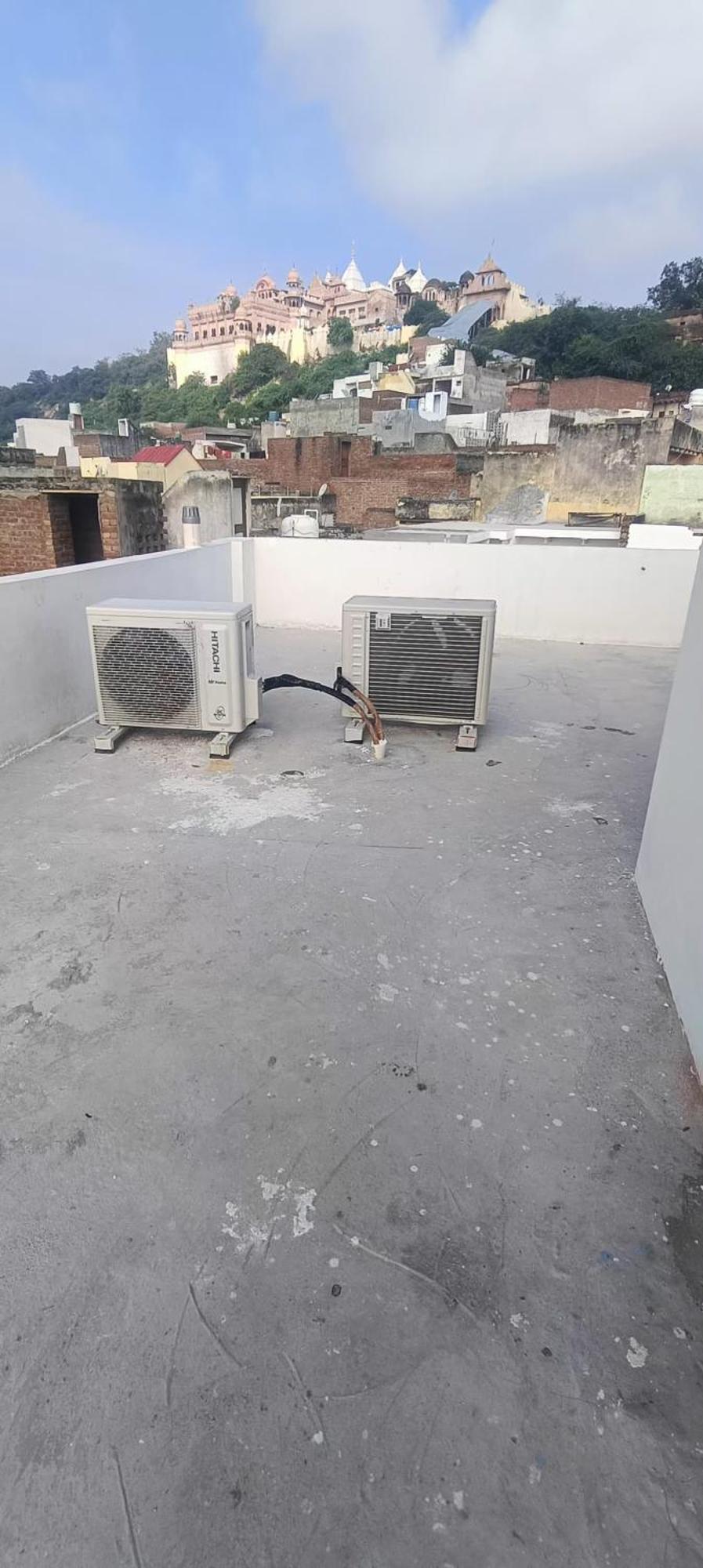 Goenka Home Stay Barsana Chhata Kültér fotó