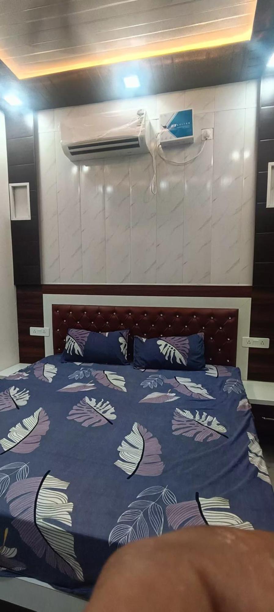 Goenka Home Stay Barsana Chhata Kültér fotó